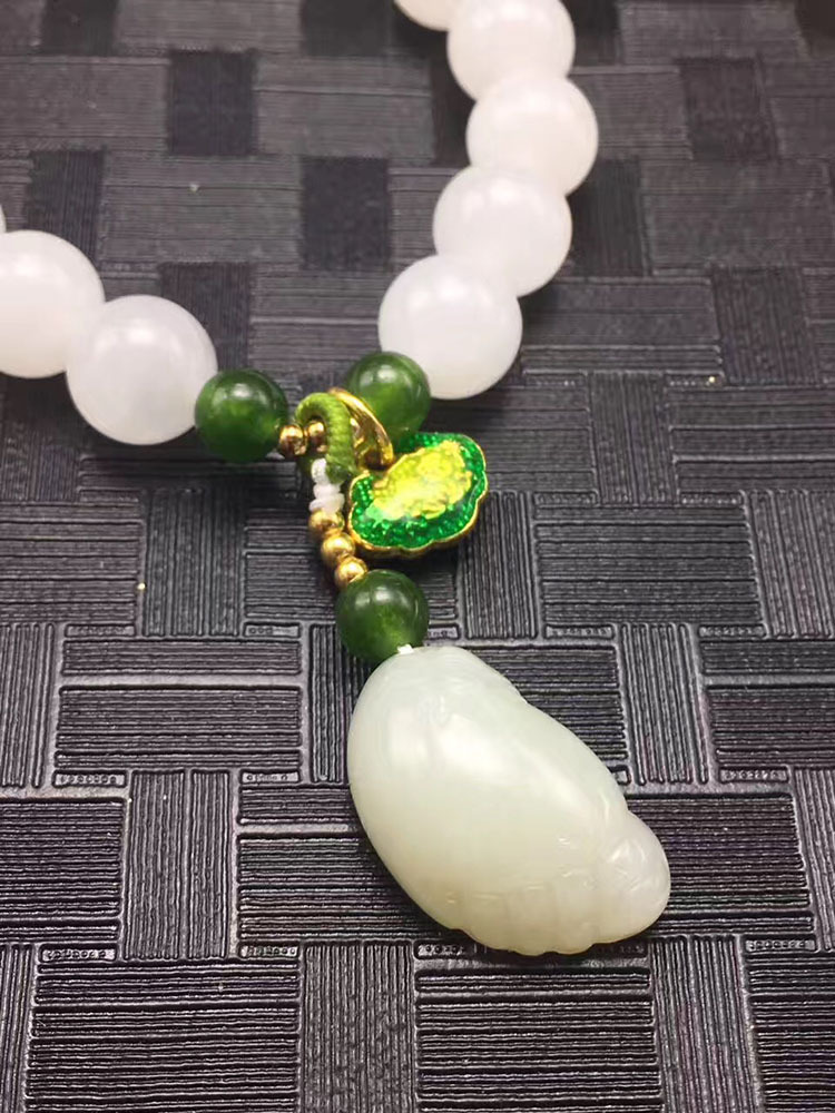 和田玉多寶手鏈 以知足常樂為韻，品味玉石之美