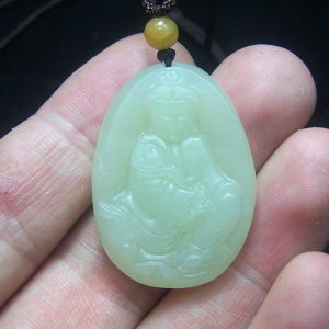 玉觀音 和田玉手工雕刻掛件，護(hù)佑平安的藝術(shù)珍品