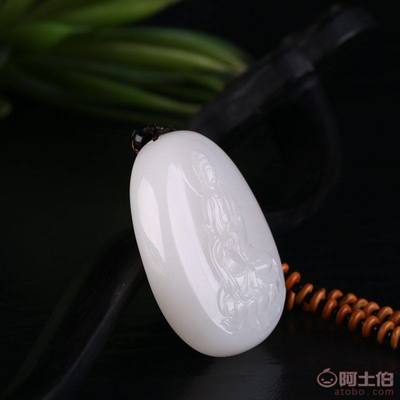 宏鈺玉器 匠心傳承，和田羊脂白玉觀音吊墜的守護(hù)之美