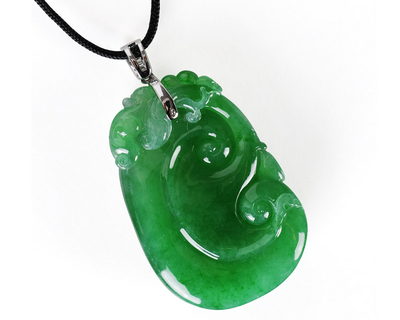 挑選翡翠玉石最實(shí)用的絕招 一看二摸三聽，輕松鑒別真?zhèn)闻c品質(zhì)